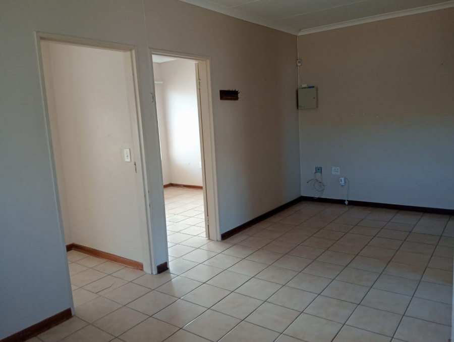 To Let 2 Bedroom Property for Rent in Wavecrest Eastern Cape